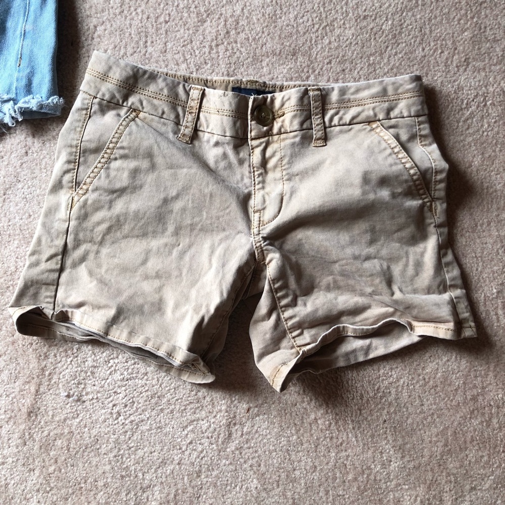 2 pairs of American Eagle shorts